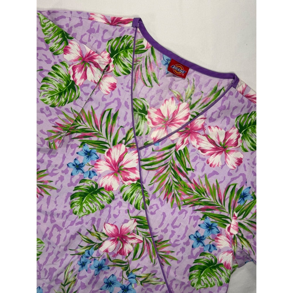 Dickies Scrub Top Purple Tropical Floral Leopard Print V-Neck Short Sleeve L